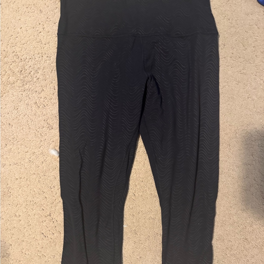 Lululemon Align Black Patterned Capri Leggings - image 1